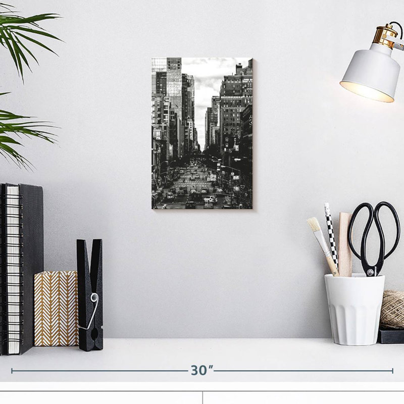 Sirci, New York, H 12 po x l 8 po