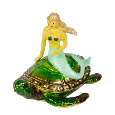 Celerina Figurines & Sculptures