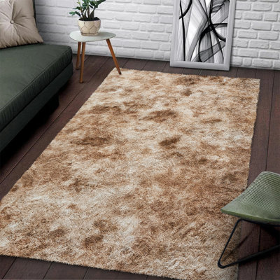 Tapis à poil long Boho Tie Dye en brun - chaleureux et élégant
