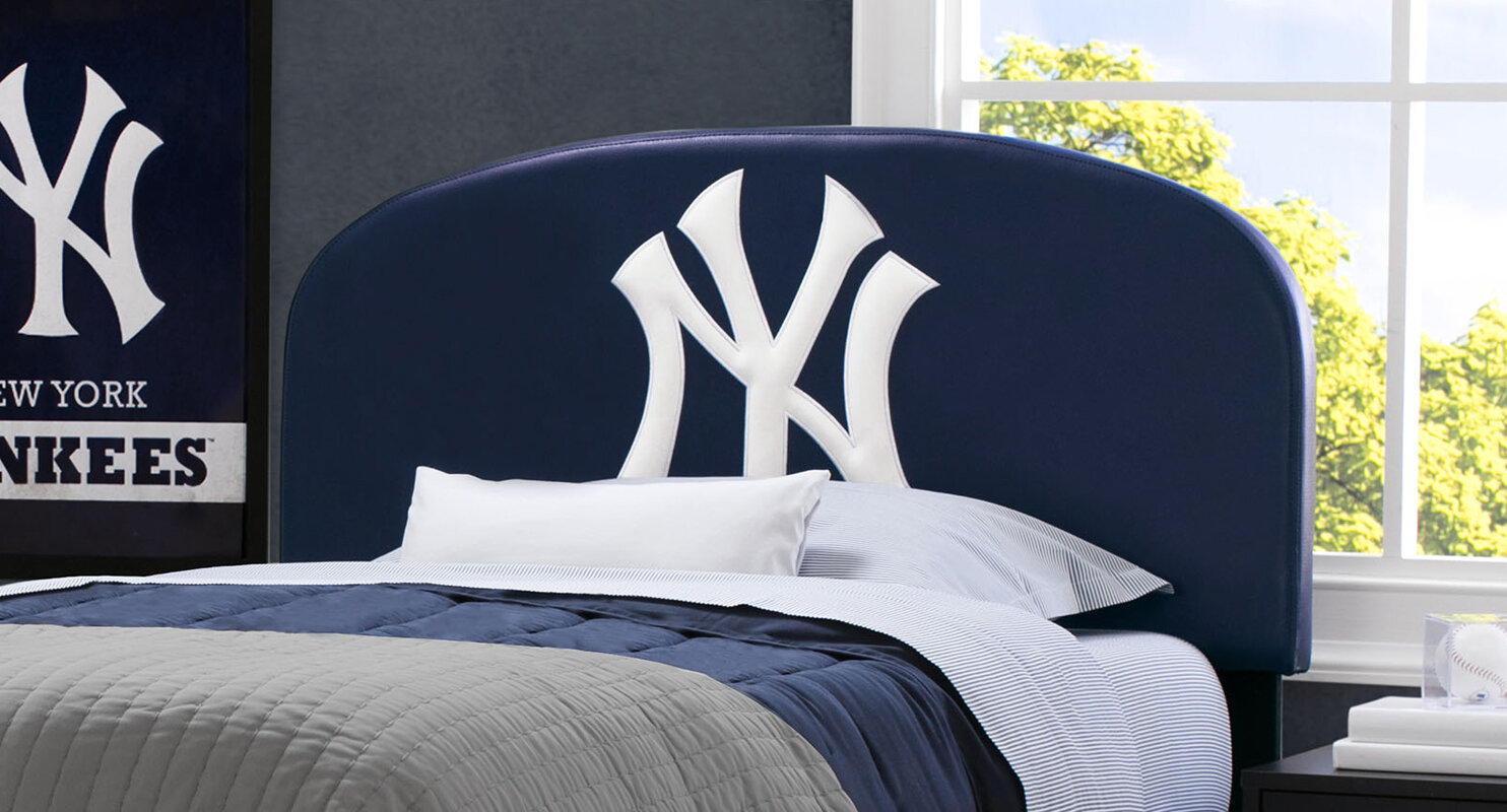 Delta Children MLB New York Yankees Bed & Reviews