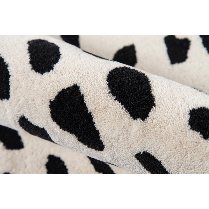 Ivory and Black Hand-Tufted Wool Rectangular Rug