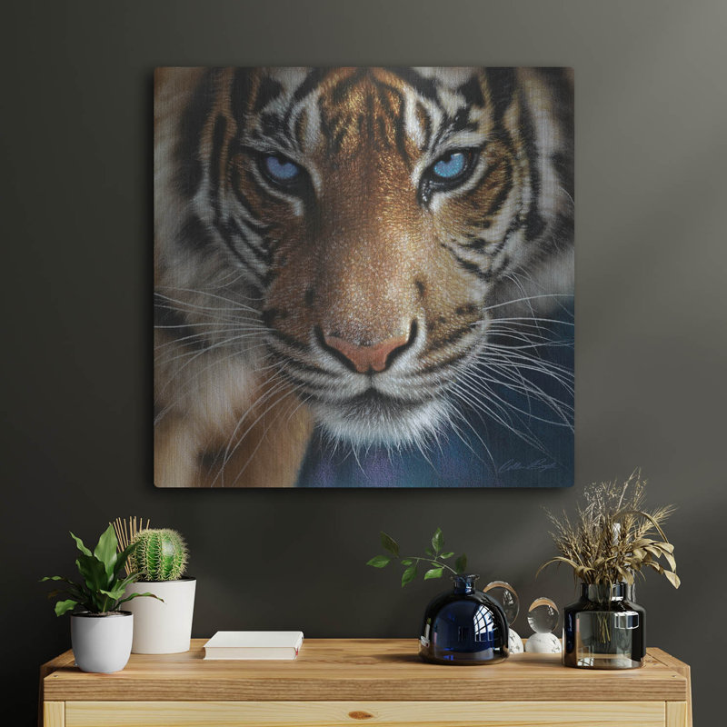 «Blue Eyes» par Collin Bogle, H 24 po x l 24 po