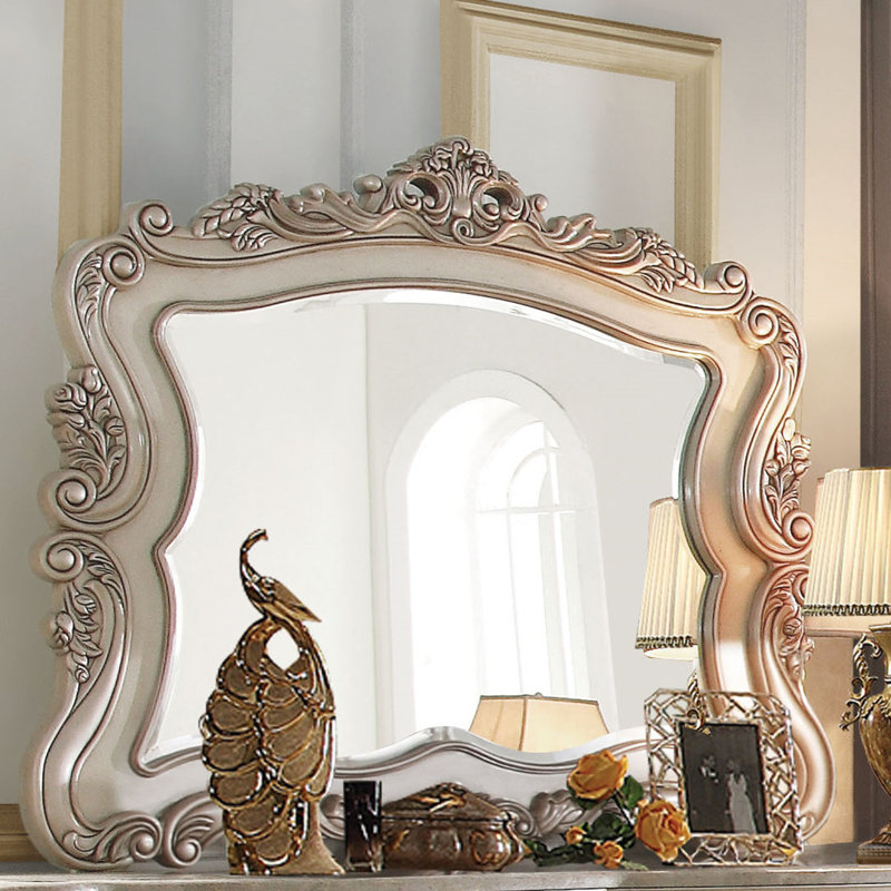 Richy Piece Bedroom Set