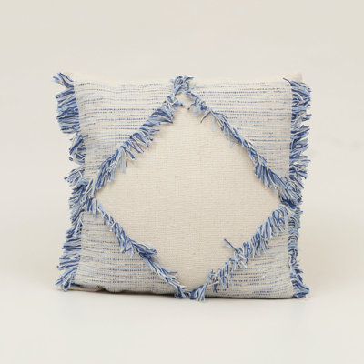 Coussin décoratif en coton Blue Bay Diamond avec garniture en polyester, motif géométrique à franges bleues, 45,7 cm x 45,7 cm