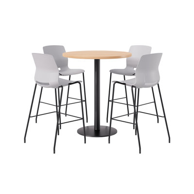 Ensemble repas pour 4 personnes à hauteur de bar