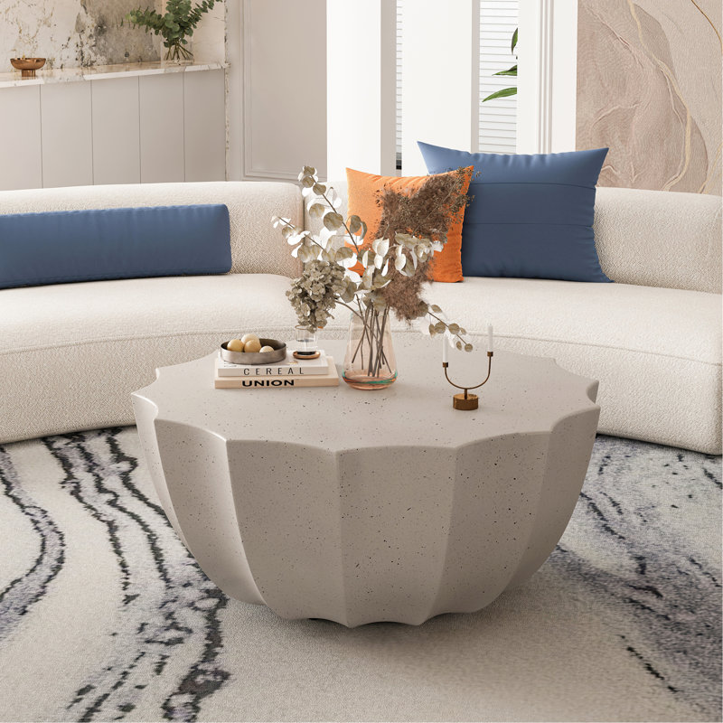 Table basse moderne et imperméable avec ciment MgO durable, parfaite pour une utilisation intérieure et extérieure dans divers environnements