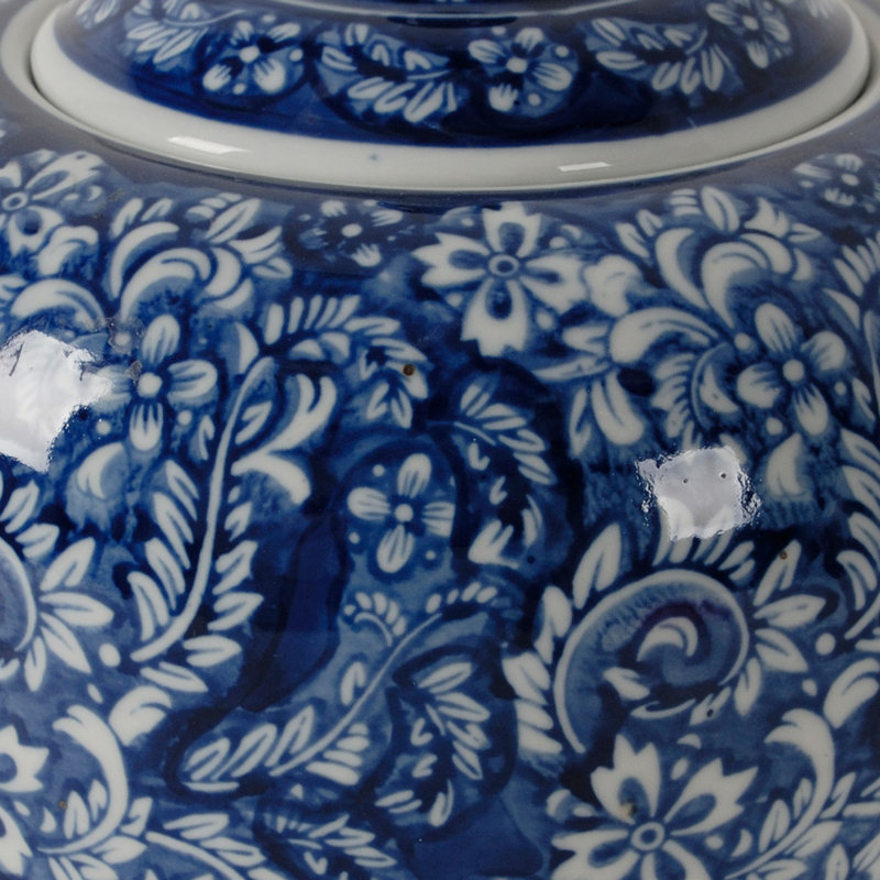 Urnes et pots en porcelaine Verdie