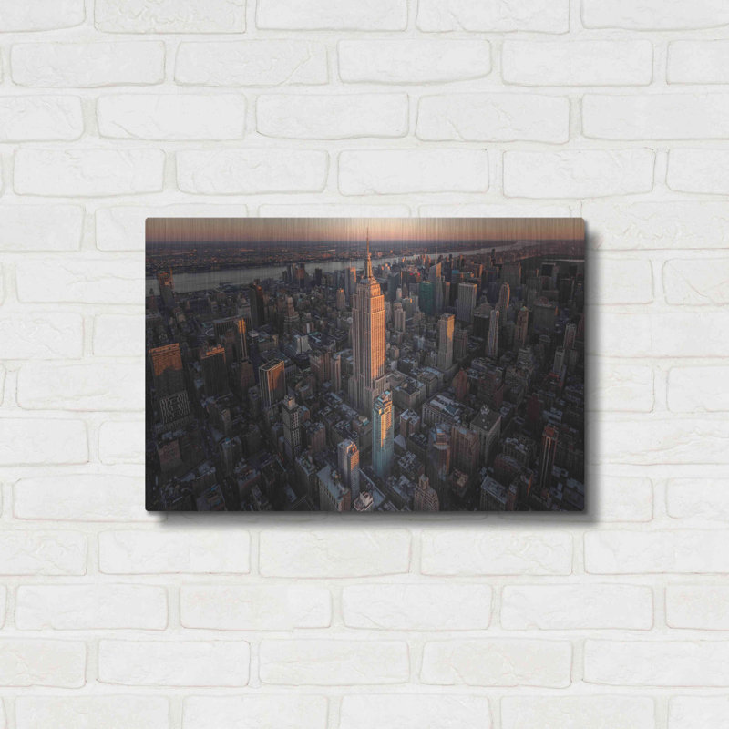 «Empire Flight» par Bruce Getty, H 16 po x l 24 po