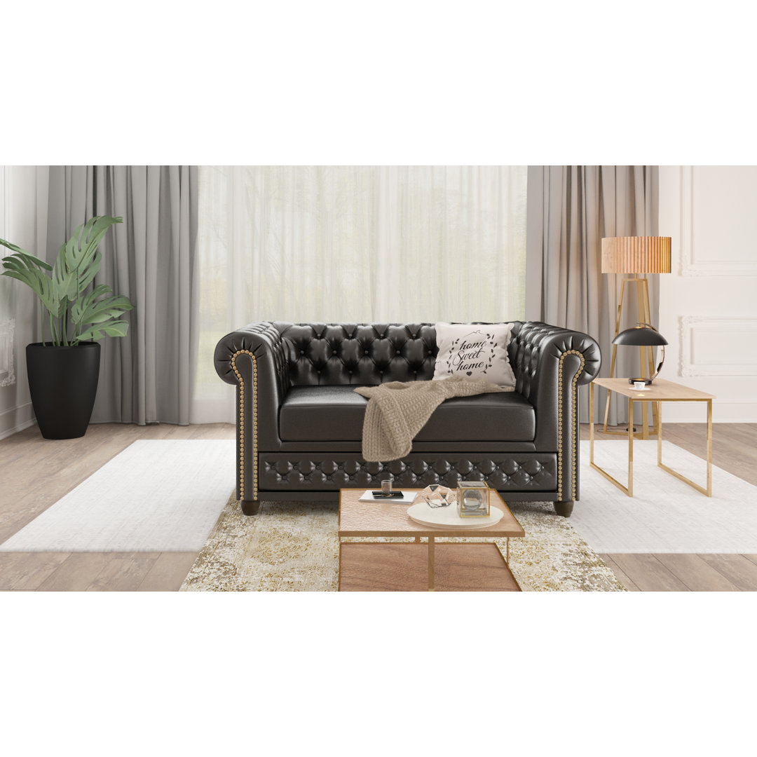 Chesterfield Erra Sofa 2 Sitzer mit Schlaffunktion aus Veganem Leder mit Holzfüßen