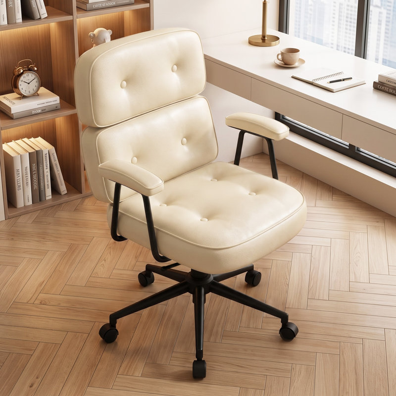 Fauteuil de bureau capitonné en similicuir avec accoudoirs rembourrés, Beige