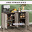 Buffet Farmhouse avec portes de style grange et tablettes réglables