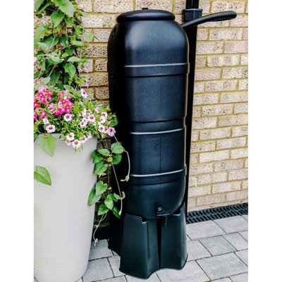 Dakota Fields Plastic Rain Barrel and Hose