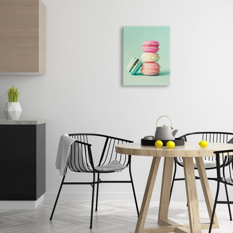Pastel macaron biscuit dessert fond turquoise par Incado - photographie, Toile tendue, H 20 po x l 16 po