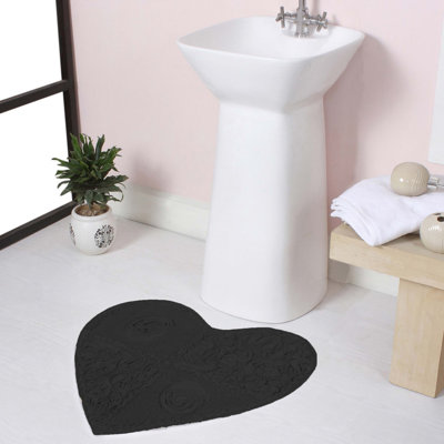 Schoenberger Heart Bath Rug 25"x25"