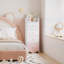 Commode pour enfants avec 4 tiroirs, armoire de rangement étroite pour les petites chambres et les chambres de bébé, commode en panneau de fibres à densité moyenne avec design arrondi, blanc