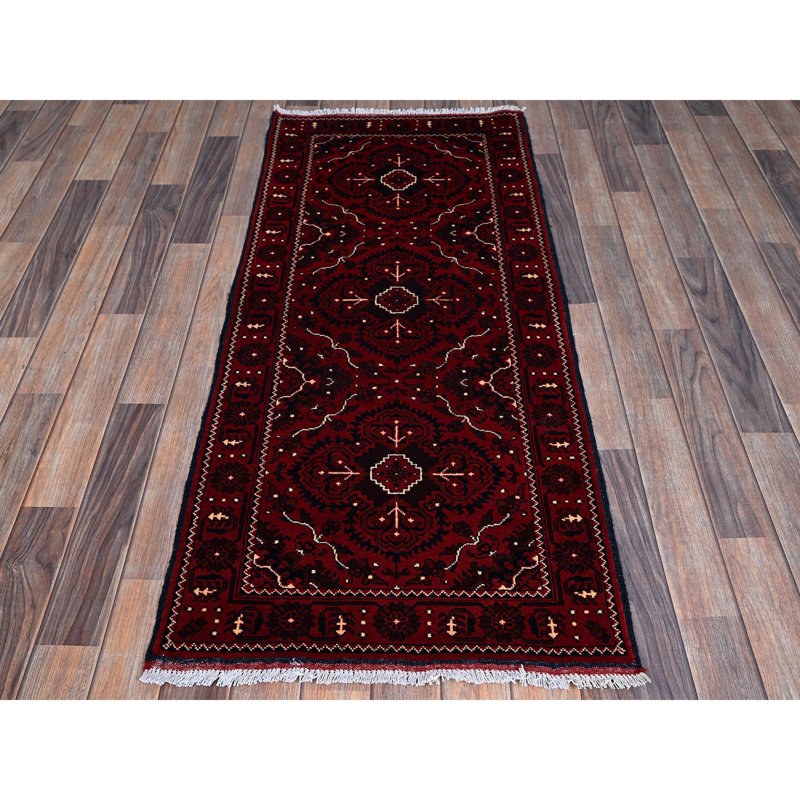 Tapis rubis rouge khamyab 2 pi 4 po x 5 pi 2 po avec motif tribal, laine douce et brillante nouée à la main, teintures naturelles, tapis de couloir oriental