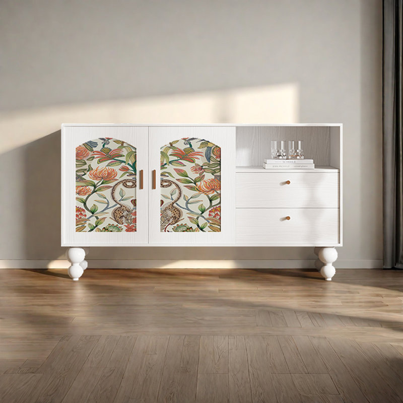Buffet simple de style européen, Blanc