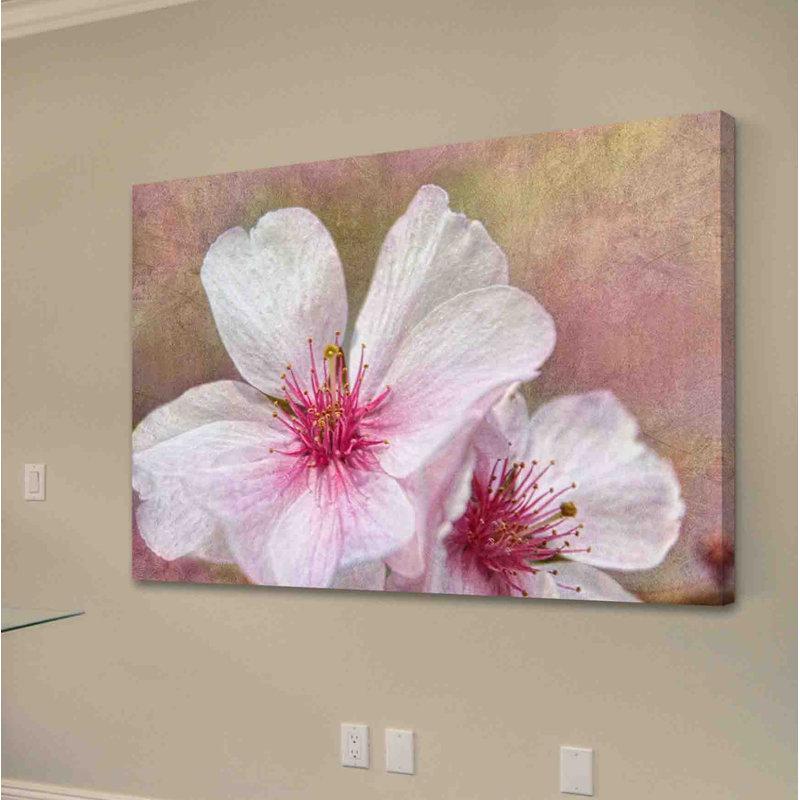 Reproduction d’art sur toile tendue "cerises fleurs" par theo, H 20 po x l 30 po x P 1,5 po