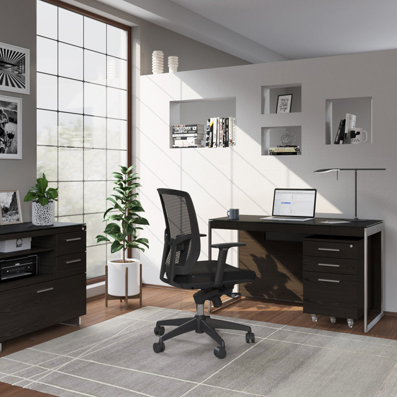 Bureau en verre Sequel 20, Bois de frêne teint gris anthracite / nickel sati, 24.75" H x 48" W x 24" D