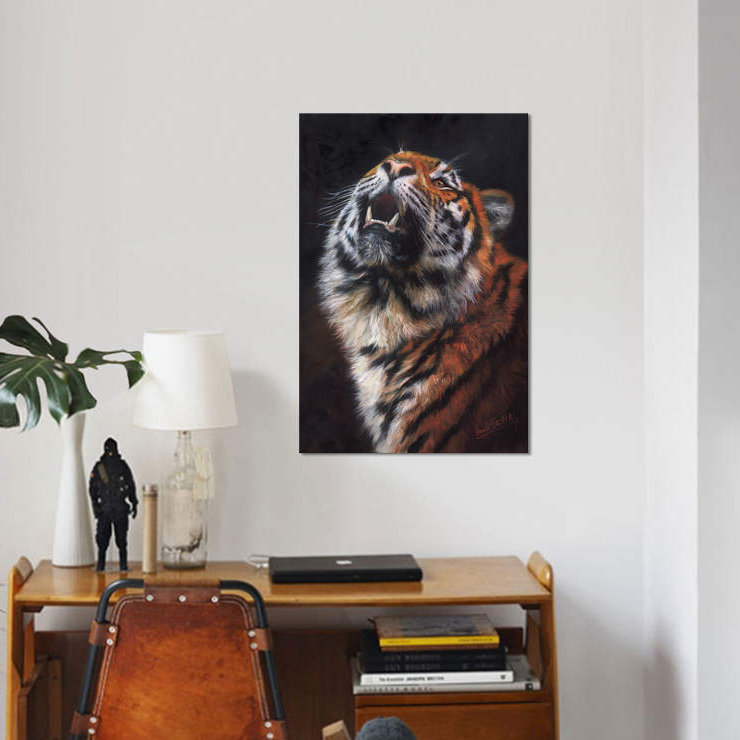 « tiger looking up », impression sur toile, H 40 po x l 26 po x P 1,5 po, Toile tendue, Pas de tapis