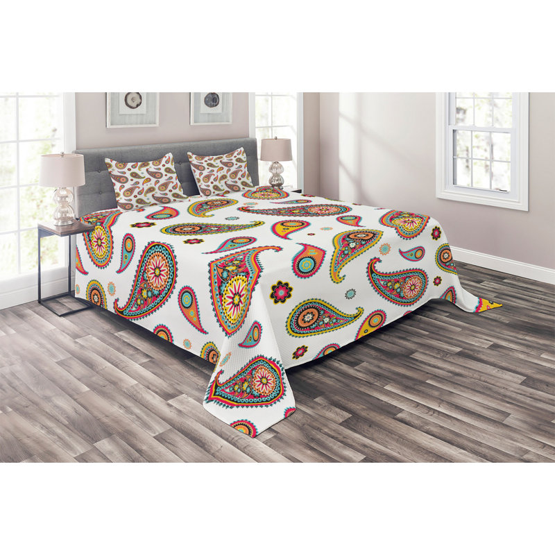 Traditional Paisley Coverlet