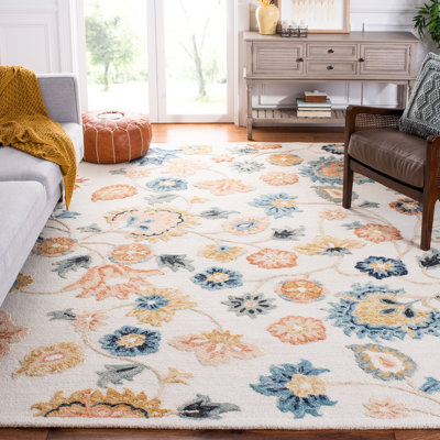 Hermine Metro 112 Area Rug In Ivory / Grey