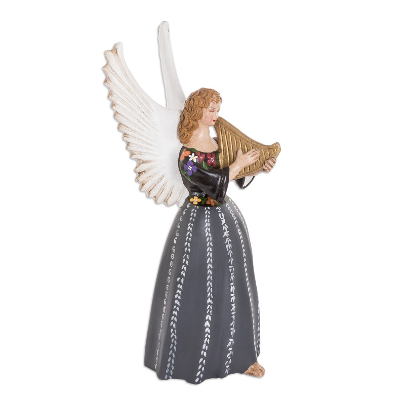 Figurines & Sculptures