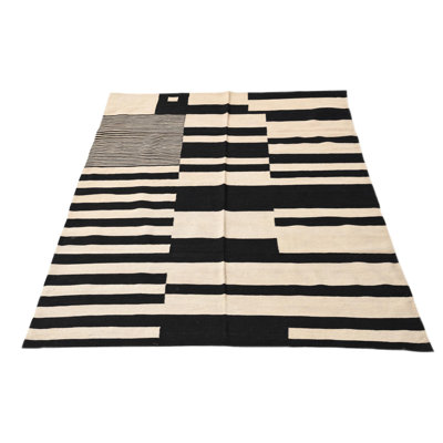 Tapis noir et blanc Noor