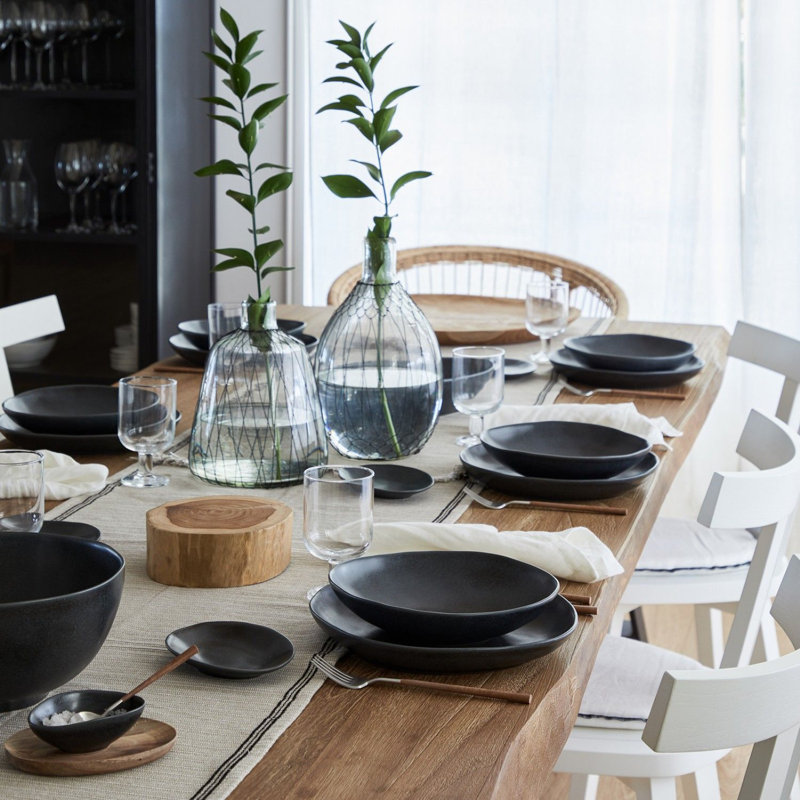 Livia Stoneware Dinner Plate, Matte Black