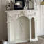 Foyer autoportant en bois massif beige