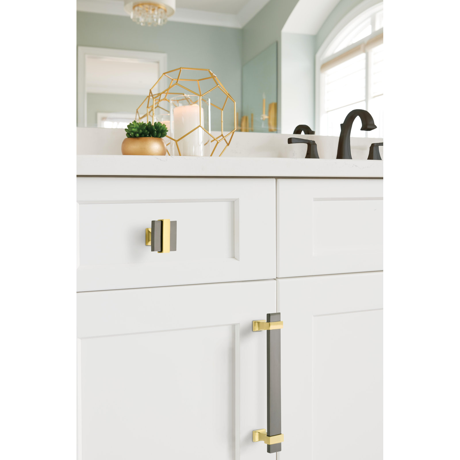 Overton Square Cabinet Knob, Black Chrome/Brushed Gold