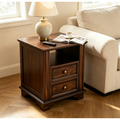 Table de chevet traditionnelle en bois avec compartiment ouvert, 2 tiroirs et poignées décoratives dorées, table d'appoint marron pour chambre à coucher