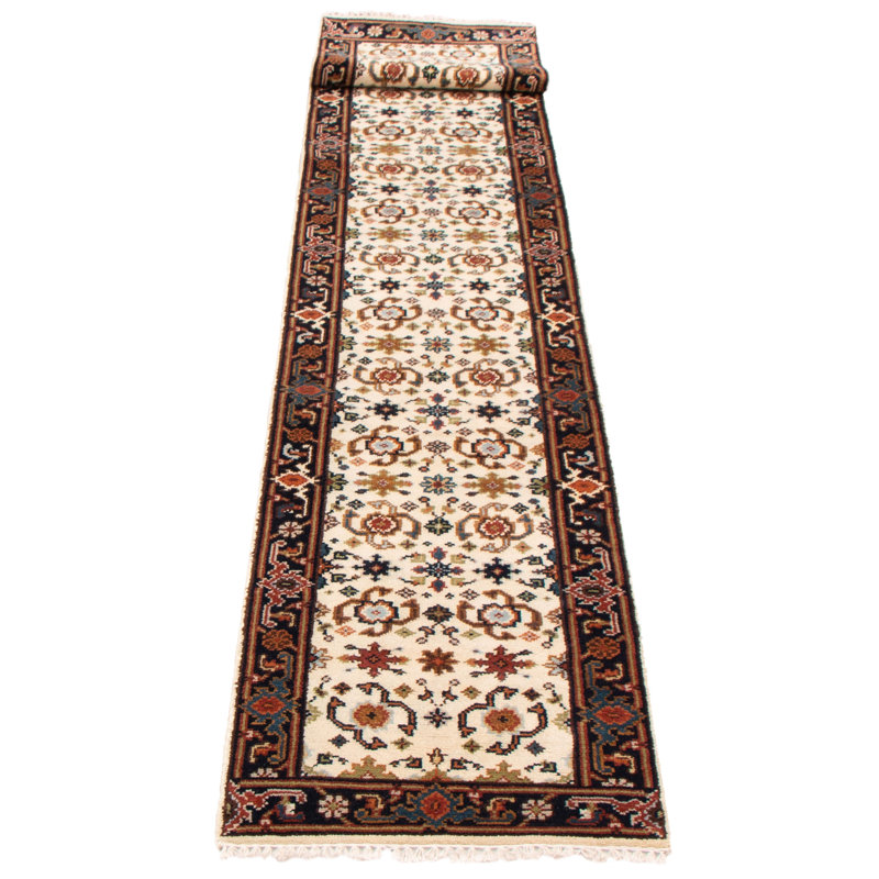 Tapis crème Serapi Heritage 2 pi 7 po x 15 pi 8 po