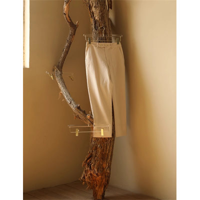 Porte-pantalons en acrylique invisible