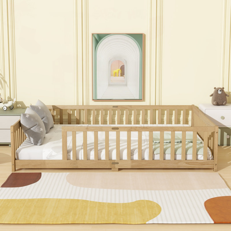 Grand lit au sol avec clôture de sécurité, style Montessori sans porte, Queen, Naturel
