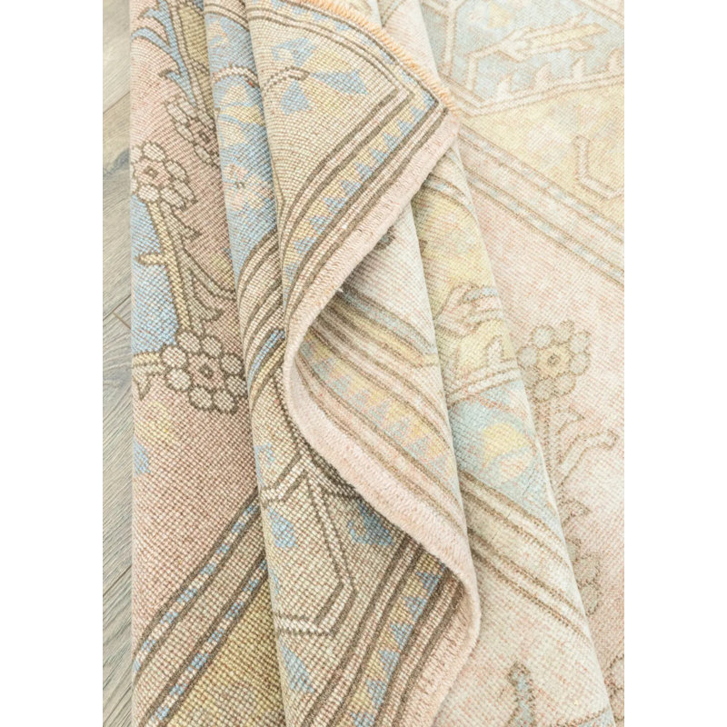 Tapis unique 5 pi 9 po x 8 pi 4 po Mimke