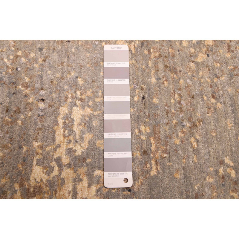 Tapis gris Legacy 2 pi 5 po x 10 pi 6 po