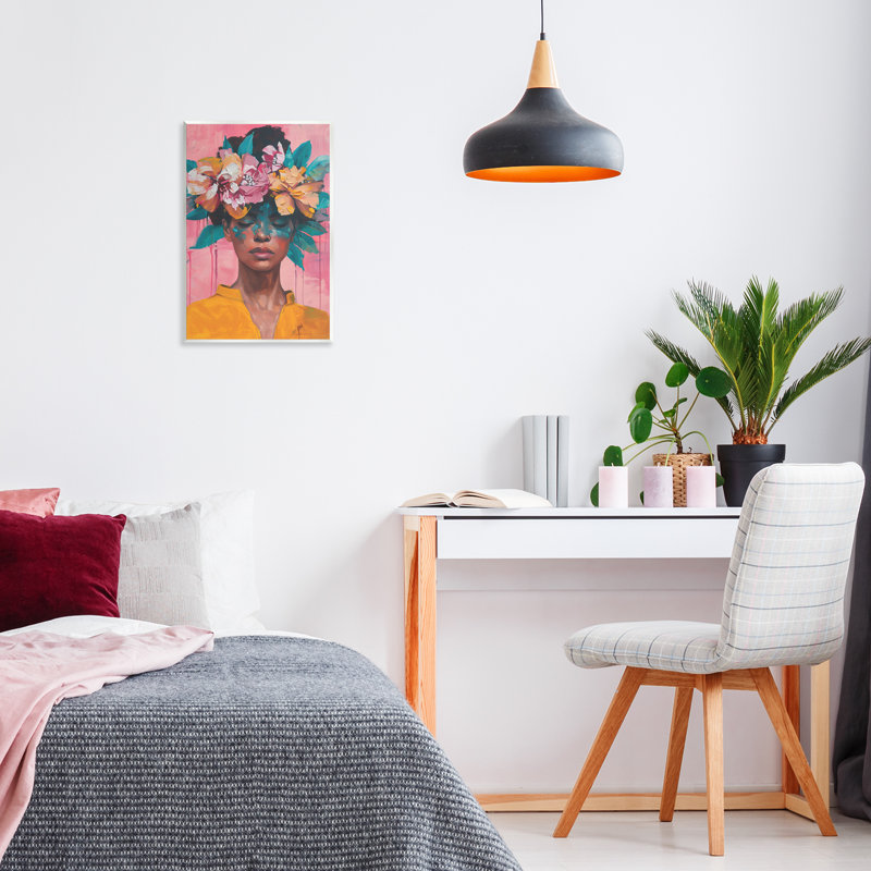Femme avec coiffe florale, plaque murale, design par LSR Design Studio, H 19 po x l 13 po