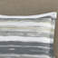 Literie en seersucker jaune double / grand - 8 pièces avec bourre, édredon imprimé à rayures grises et aquarelles, coussins décoratifs discrets