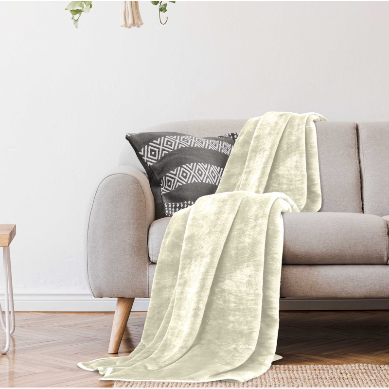 Fleece Throw Blanket Super Soft Warm Cosy Decorative Blanket for Sofa Couch Bed Living Room Bedroom Lightweight Comfort Snuggle