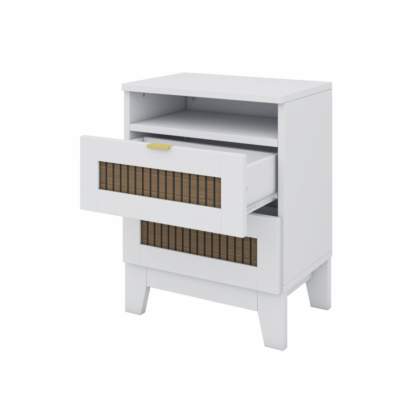Lit plateforme Farmhouse avec décoration en bois, table de chevet et commode avec poignée en métal, Blanc / Brun