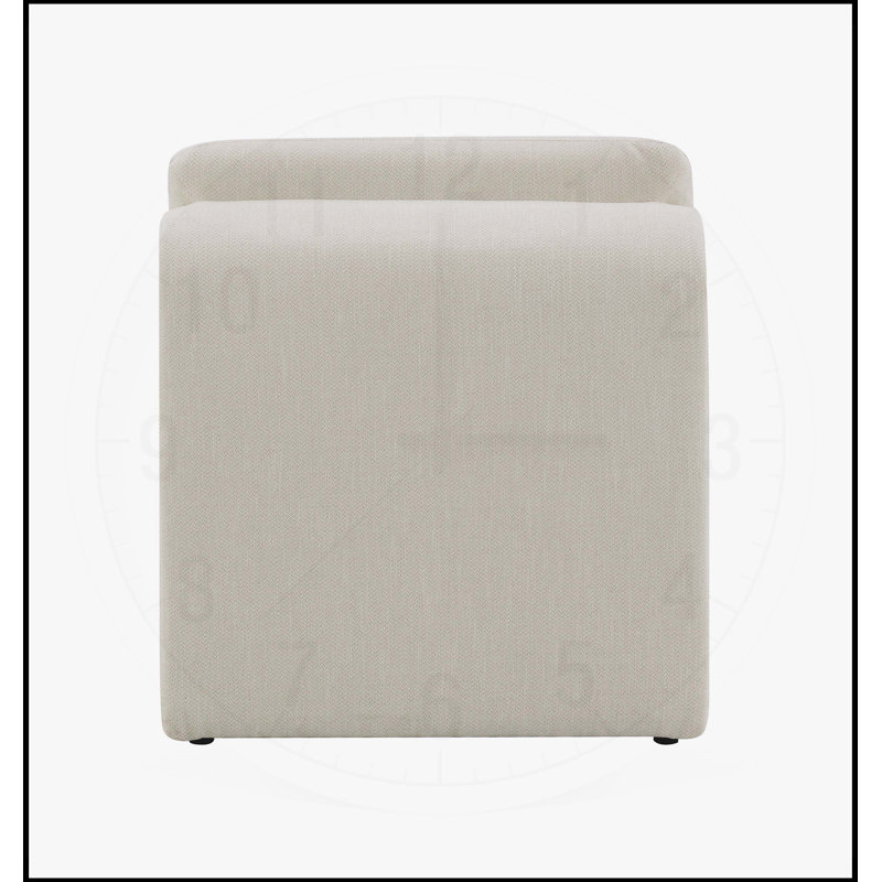 Chaise d'appoint innovante et élégante Jaeda en forme incurvée, alliant confort et design moderne pour tout espace de vie.