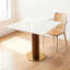 Petite table de salle à manger moderne 33,5 "avec base en bois d'hévéa massif Boomerang, plateau en pierre frittée, carrés, appartement, coin cuisine et table basse pour 2 à 4 personnes -1682843360