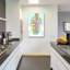  «Color Me Happy» par Club Daydream, art mural en verre acrylique, 24 po x 36 po-1582604317