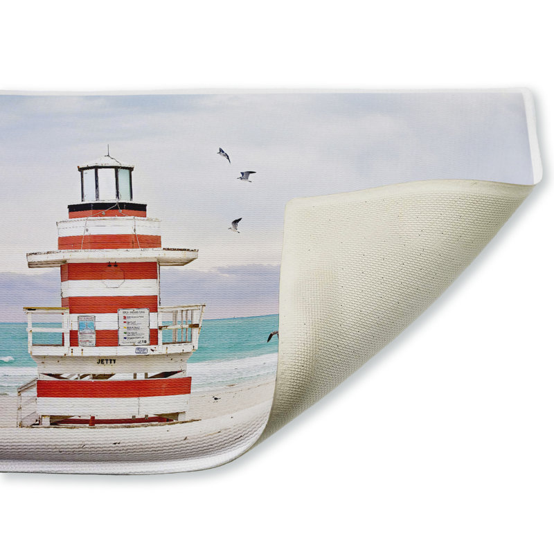 Tapis de bain et tapis de bain en peluche imprimé oiseaux Birds Environs Beach Hut, design par Seven Trees Design, 18 po x 30 po