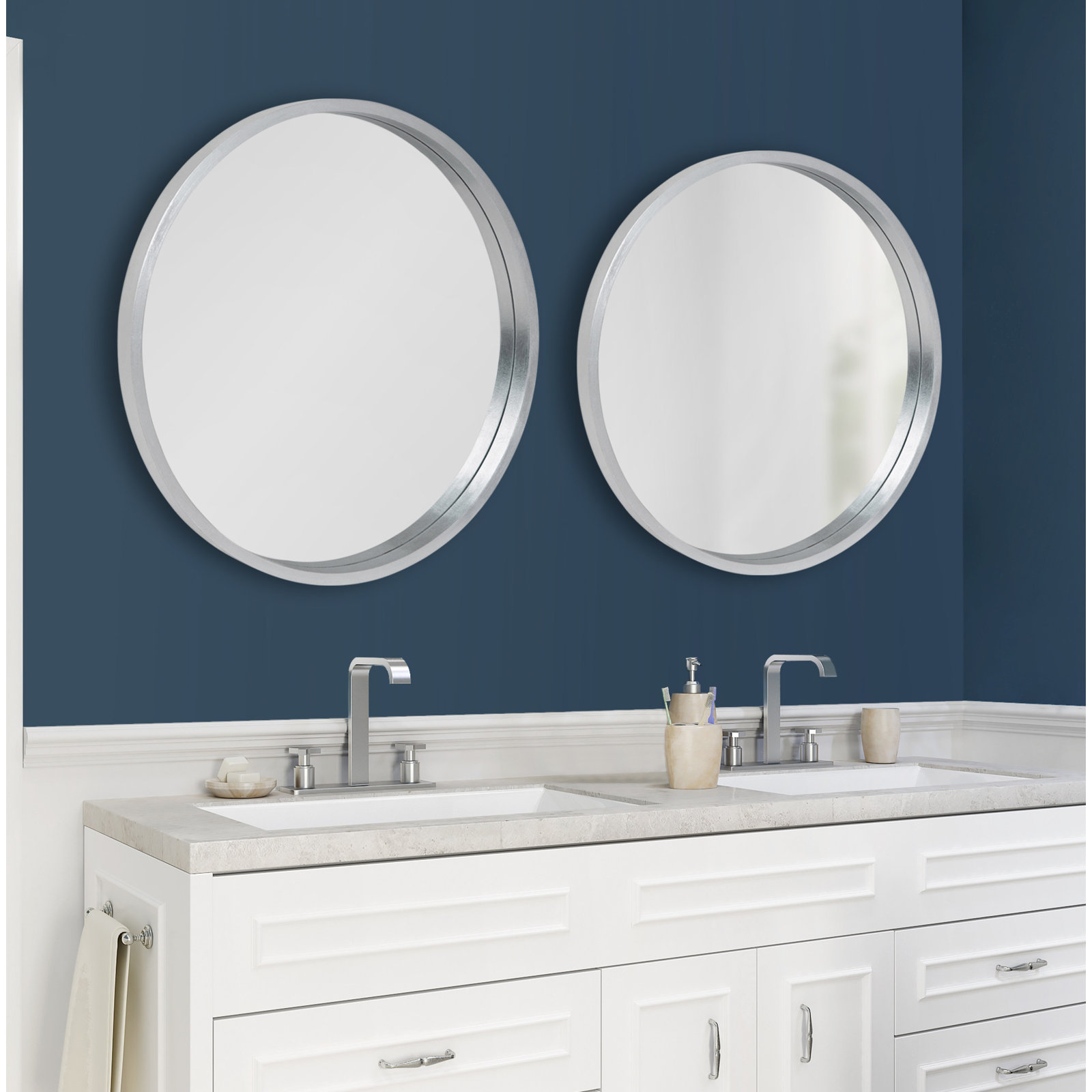 Arranjeet Modern Round Wall Mirror, 21.6" x 21.6", Silver