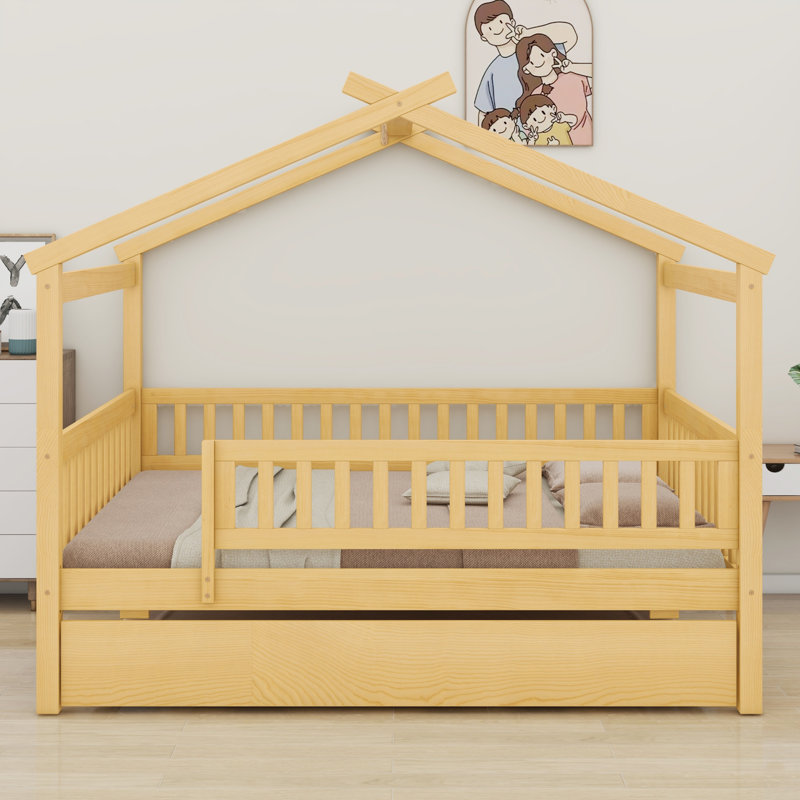 Lit en bois avec couchette
