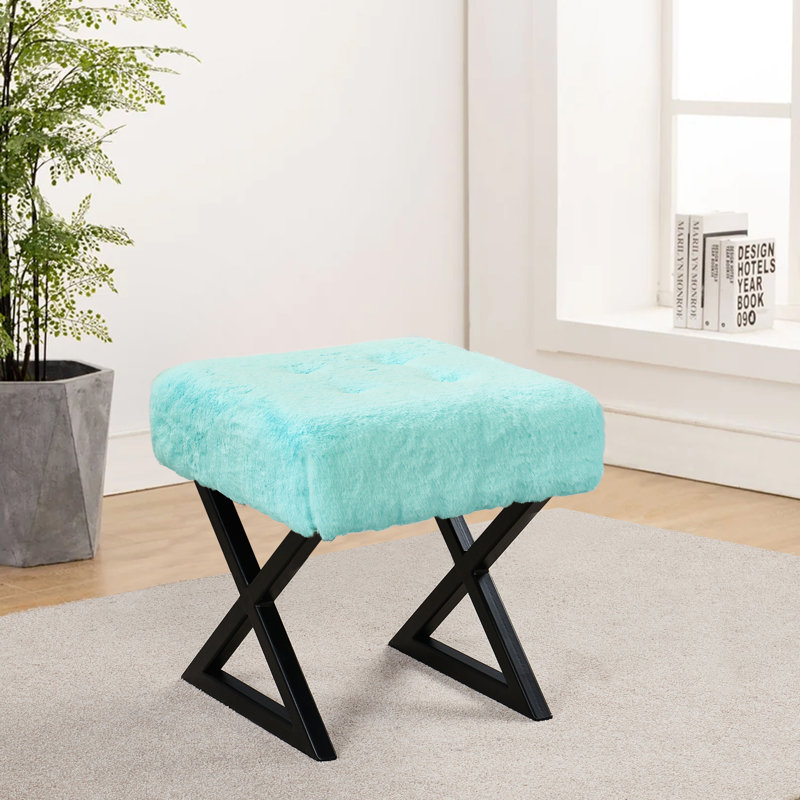 Repose-pieds standard large 19 po Kabria, Fausse fourrure turquoise blanchie