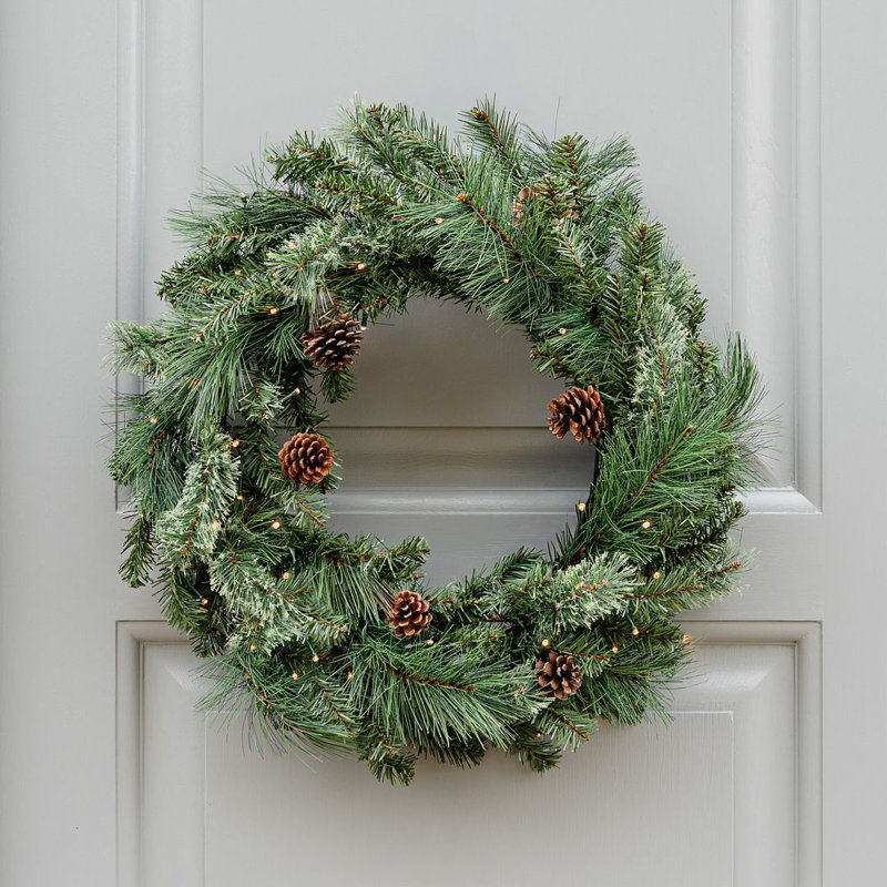 BRAMPTON Faux Lighted 66cm Wreath