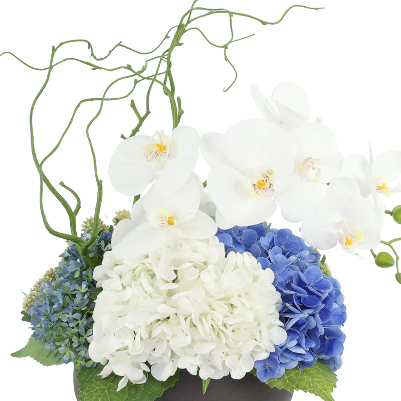 Centre de table moderne avec orchidées et hortensias, Blanc, bleu, Noir